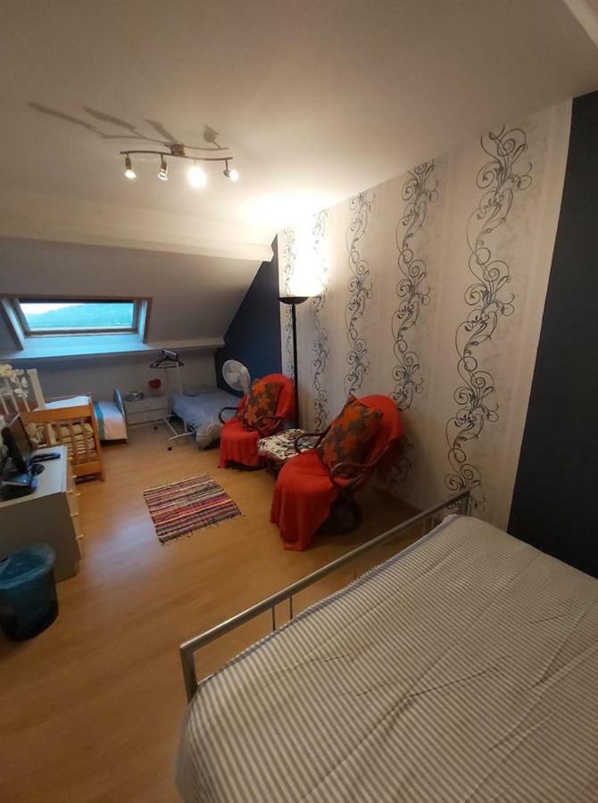 Claire De Meuse Cozy Apartment Detox With River And Hills 昂内 外观 照片